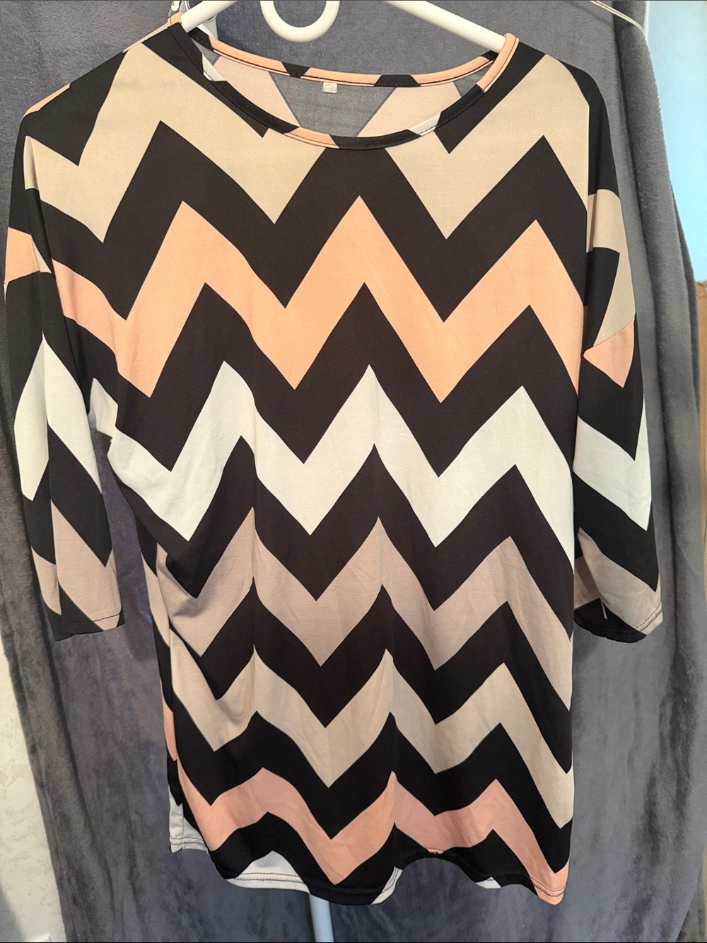 Chevron Zigzag Tunic Top in Peach, Black & Cream